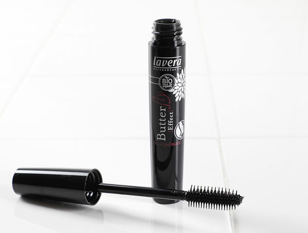 Mascara Butterfly Effect Black von lavera liefern lassen