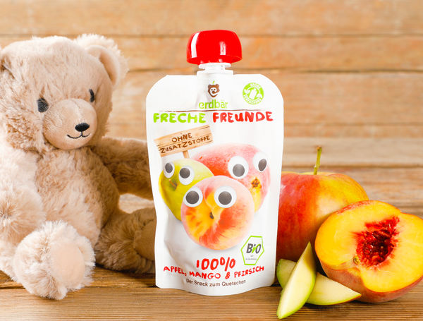Organic Apple-Mango-Peach puree delivered by erdbär
