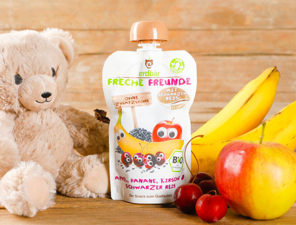 Organic fruit and black rice puree delivered from erdbär