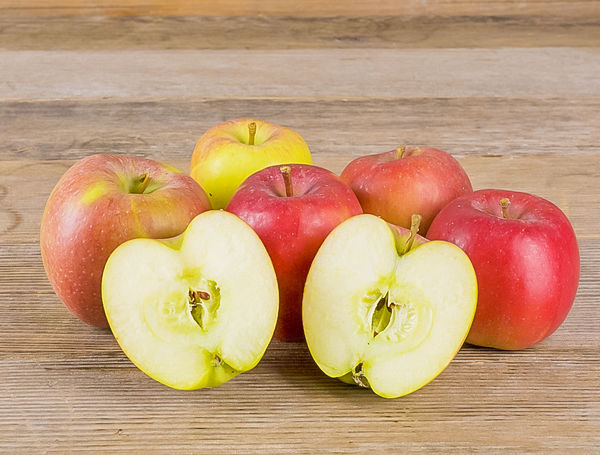 Äpfel Braeburn von Jucker Farm schnell liefern lassen