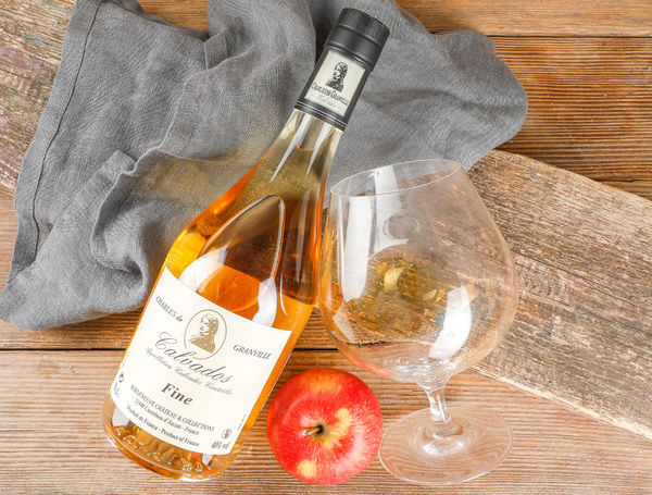 Calvados Fine, 70cl von Charles de Granville liefern lassen